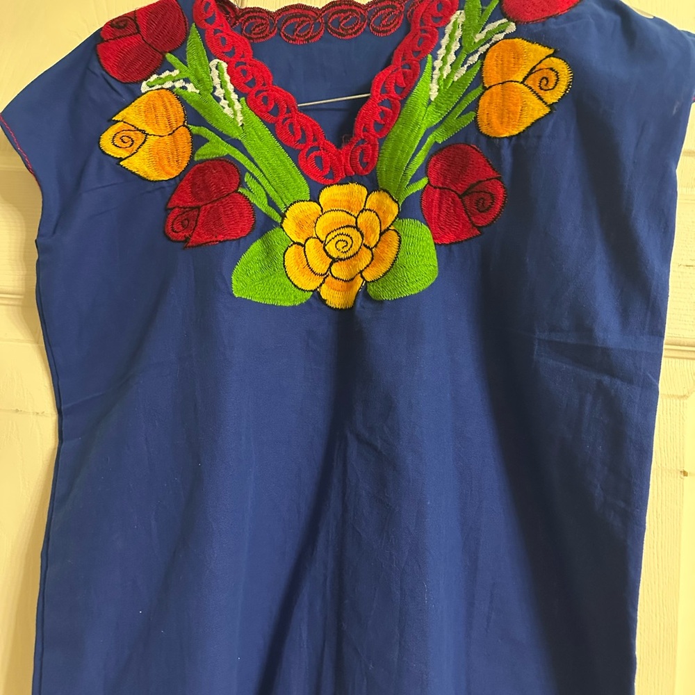 Embroidered Floral Blue Blouse - Picture 3 of 3
